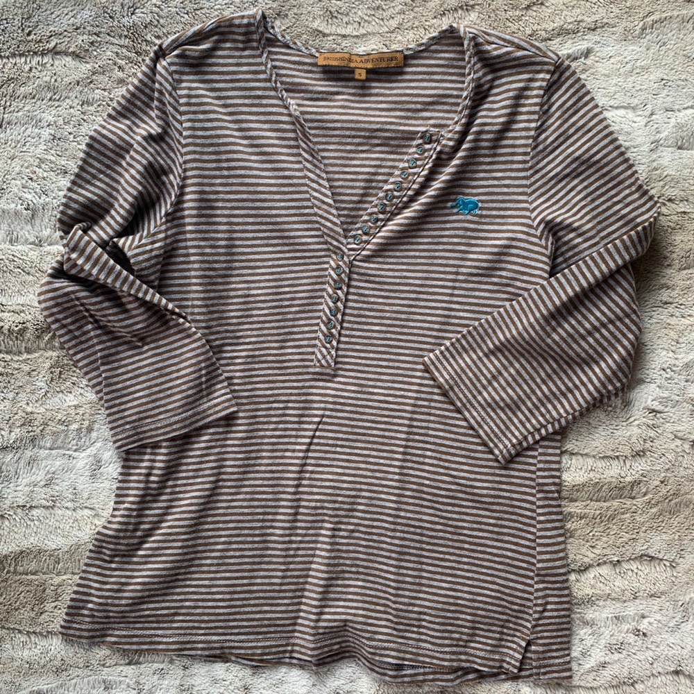 Women’s XS❤️British India Adventurer❤️Natural Tee